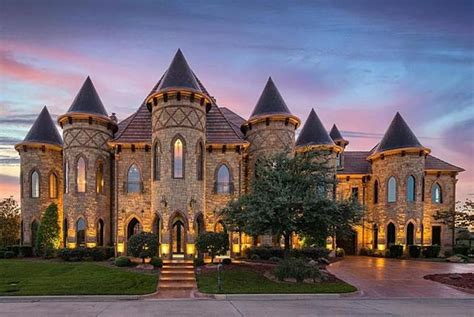 mansions that look like castles.